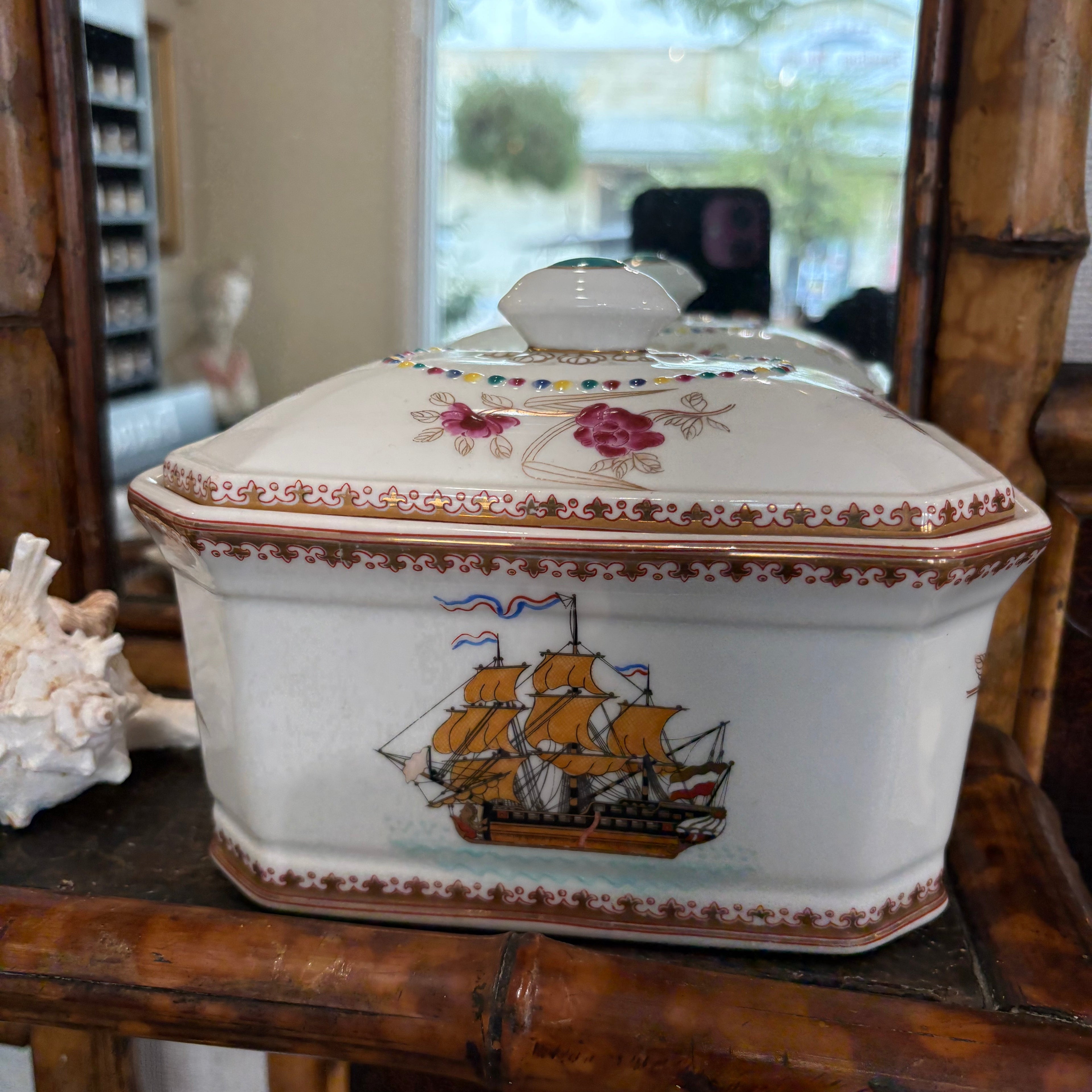 19th c. Hand-painted Chinese Porcelain Ships Lidded Box