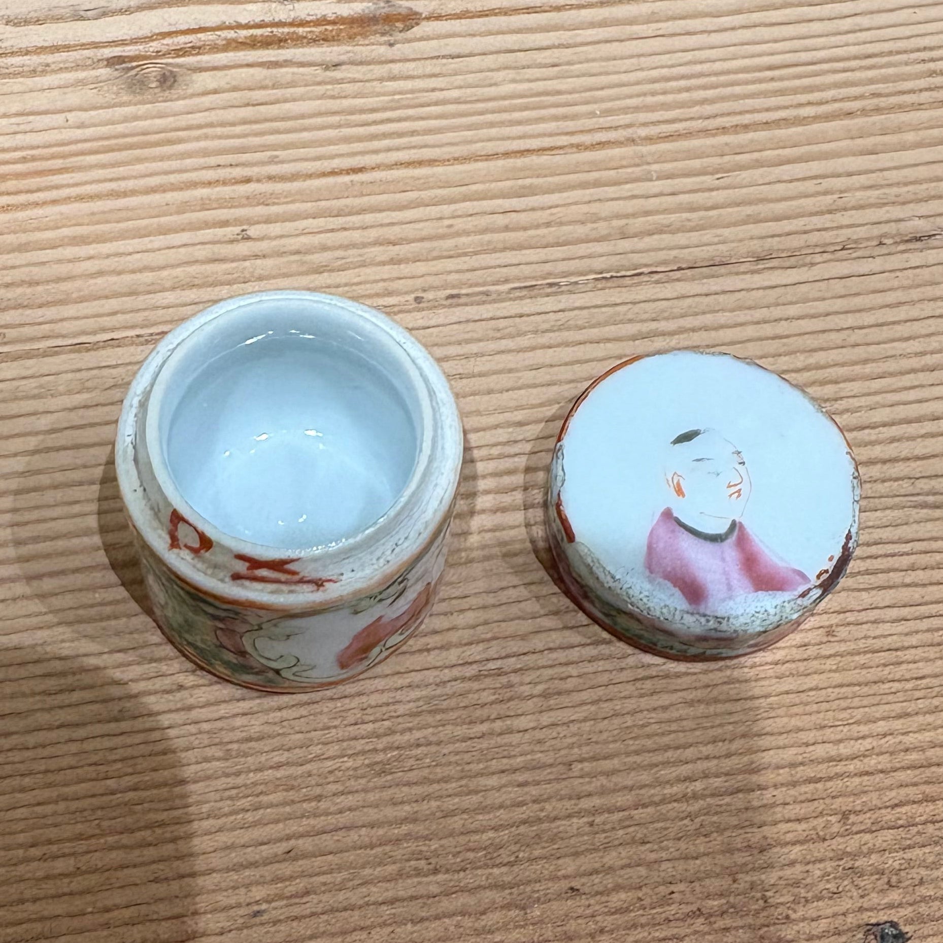 19th c. Rose Medallion Mini Lidded Jar