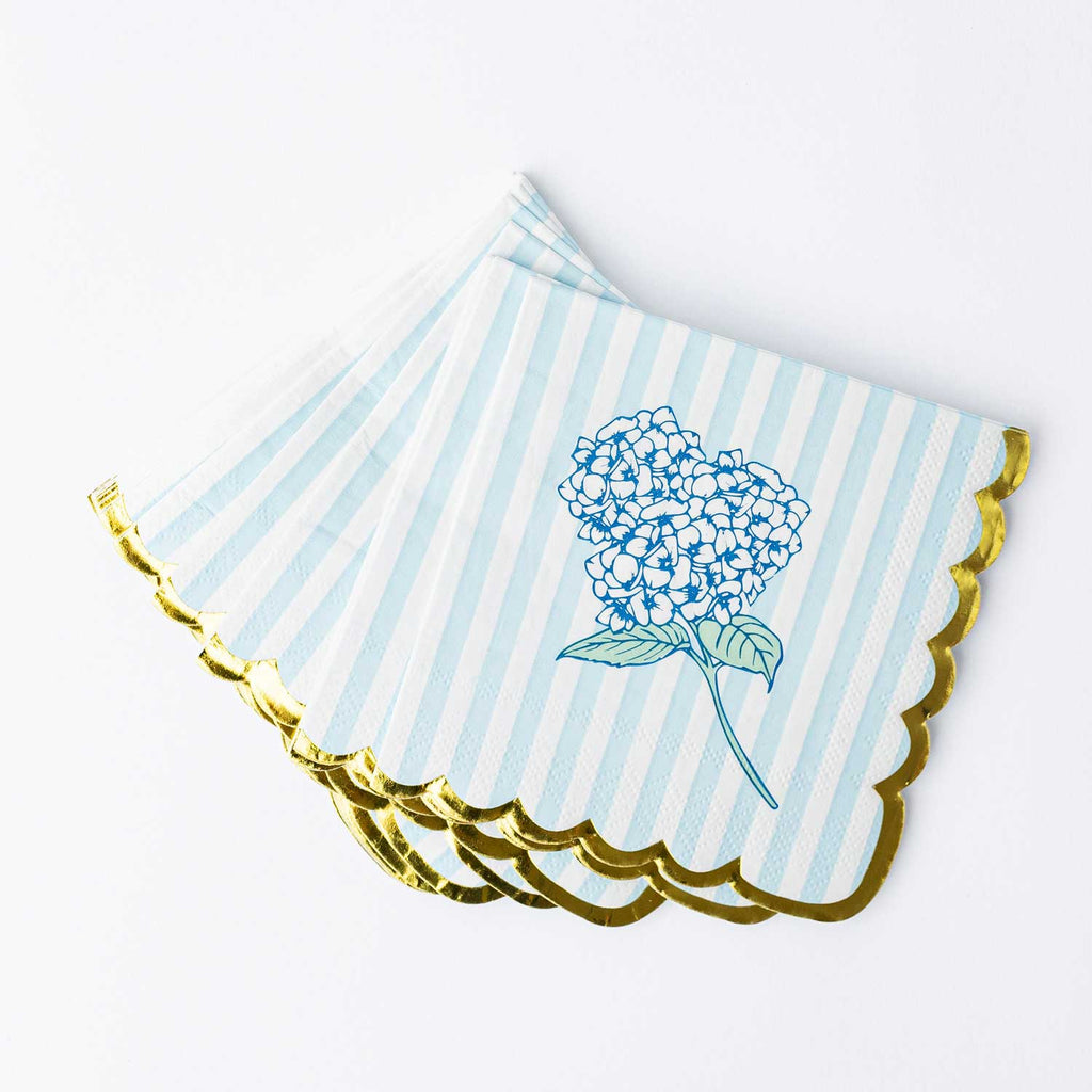 Hydrangea Blue Paper Beverage Napkins, 16-Count Pack