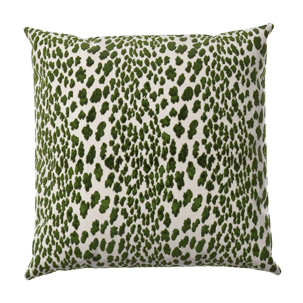 Glenbriar Throw Pillow (18x18) (22x22)
