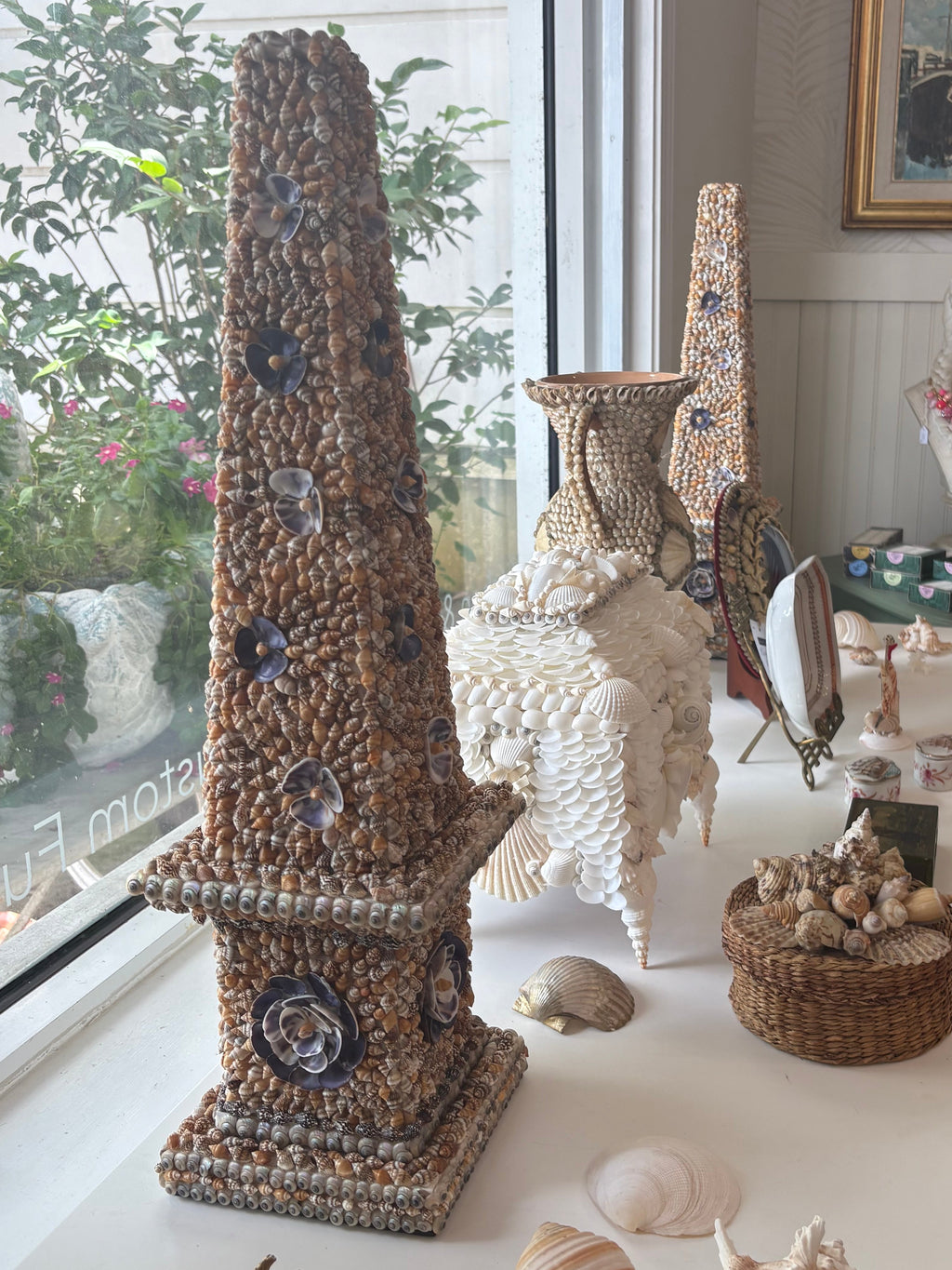 Coquillage (Shell) Obelisk