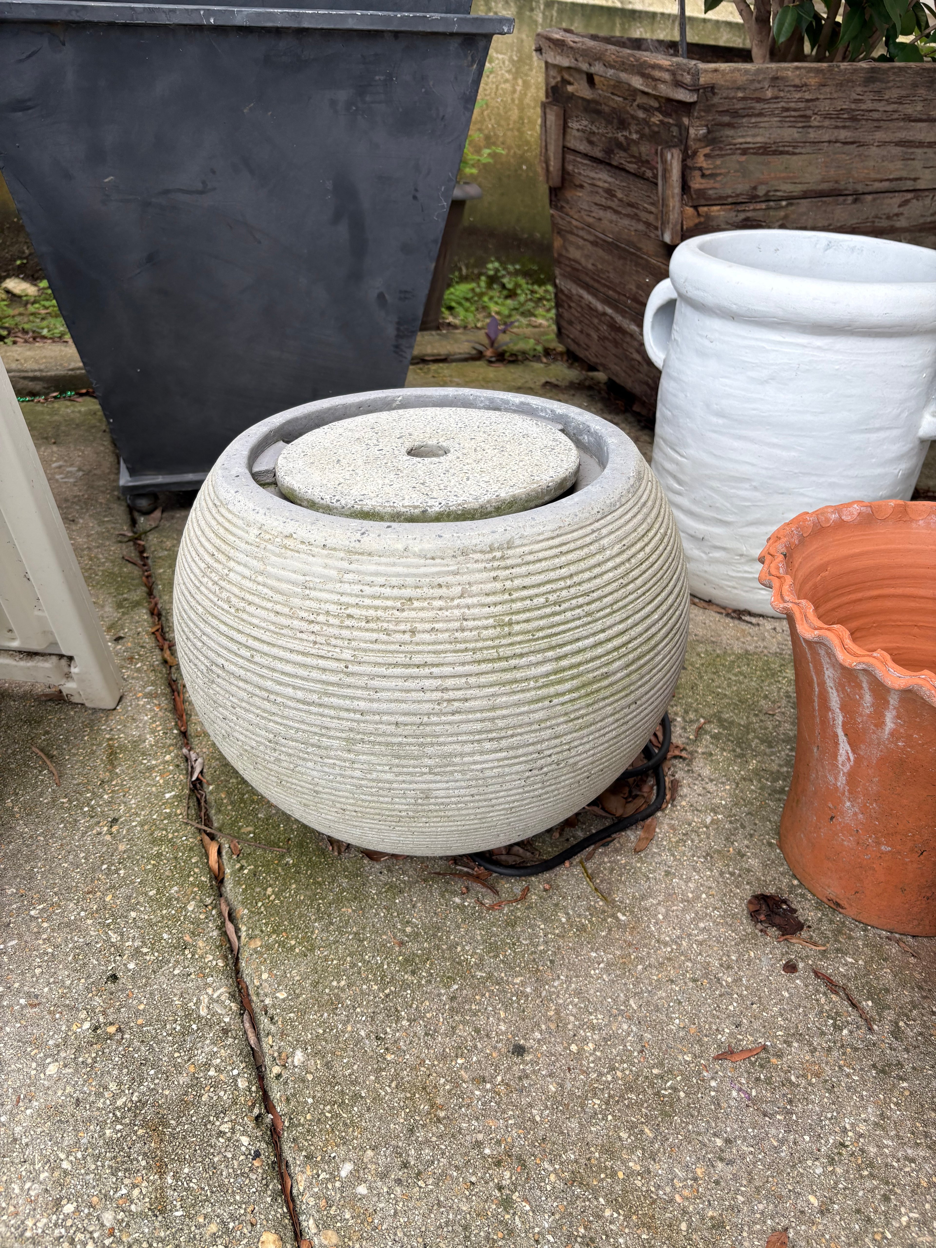 Small ball fountain