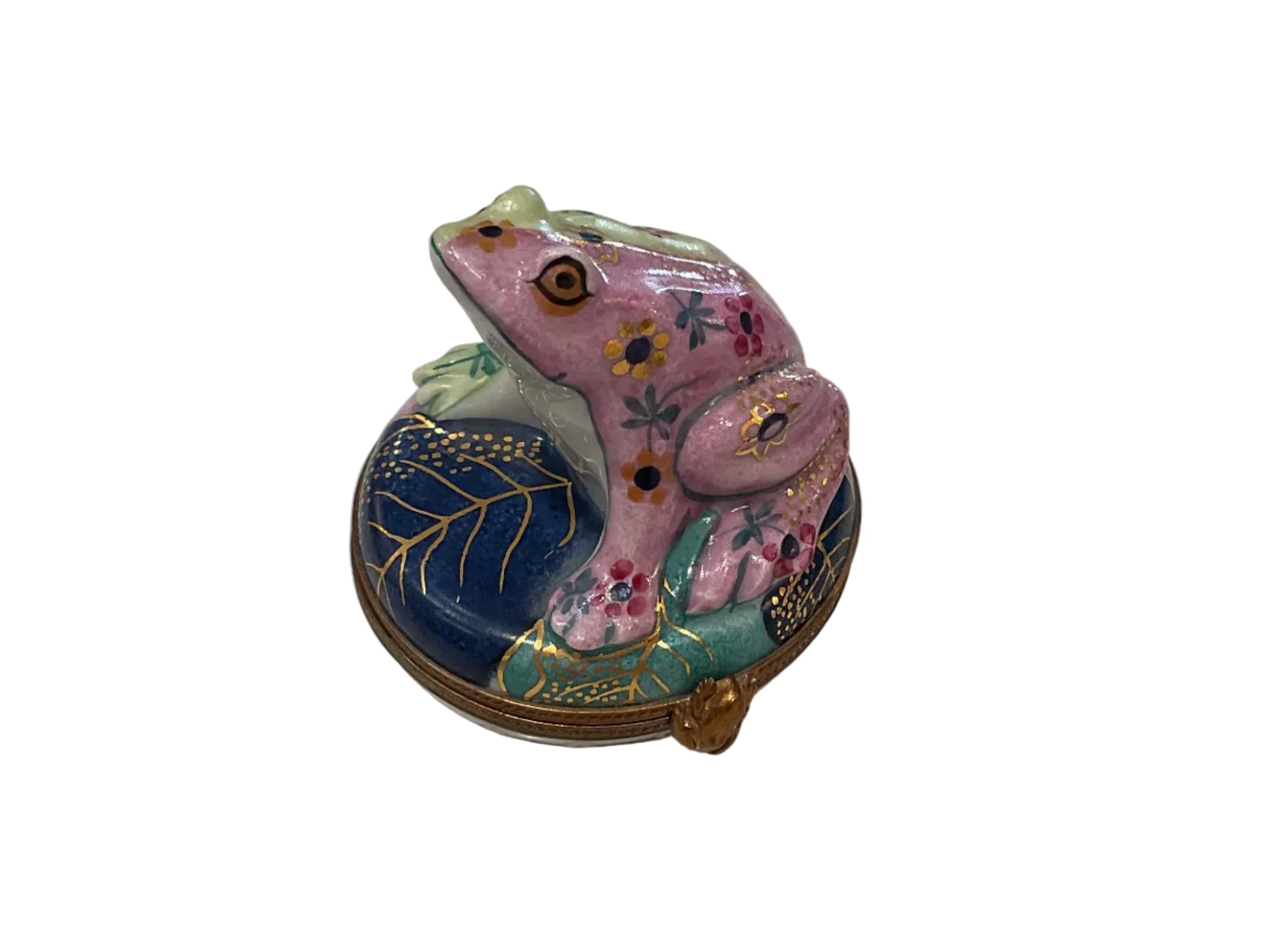 Tobacco Leaf Frog Figurine