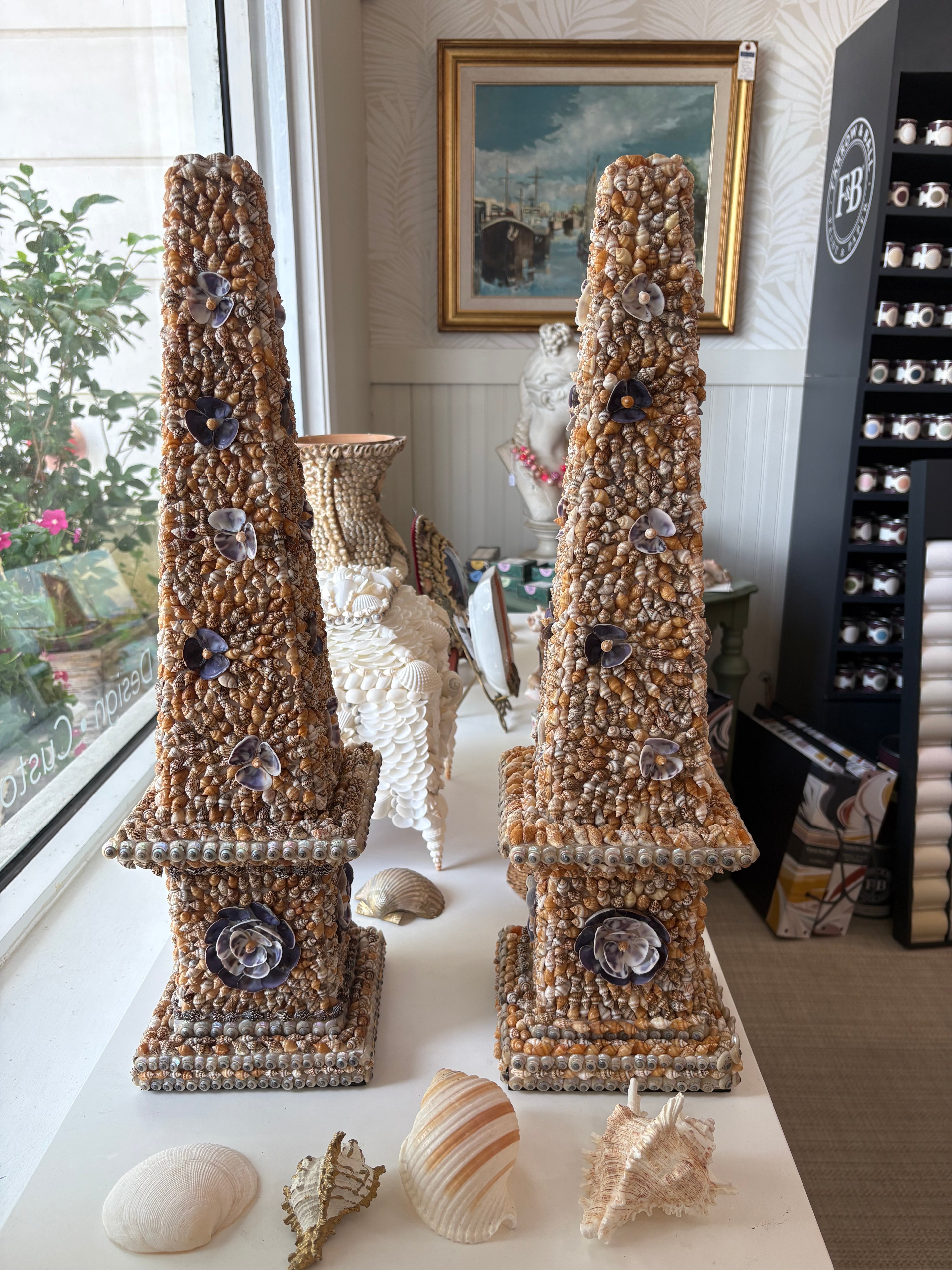 Coquillage (Shell) Obelisk