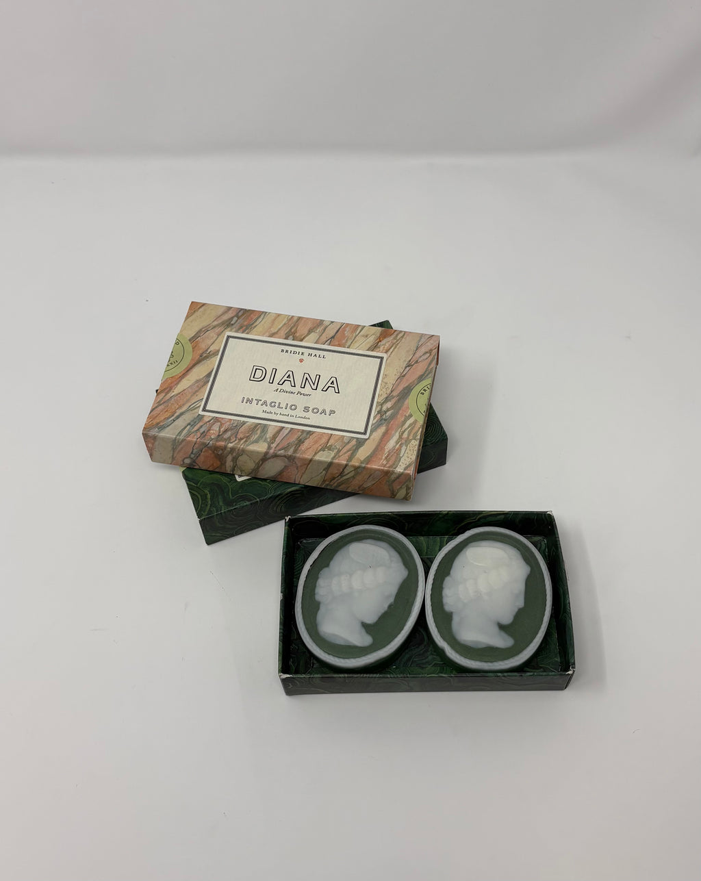Diana Intaglio Soap Double Set2
