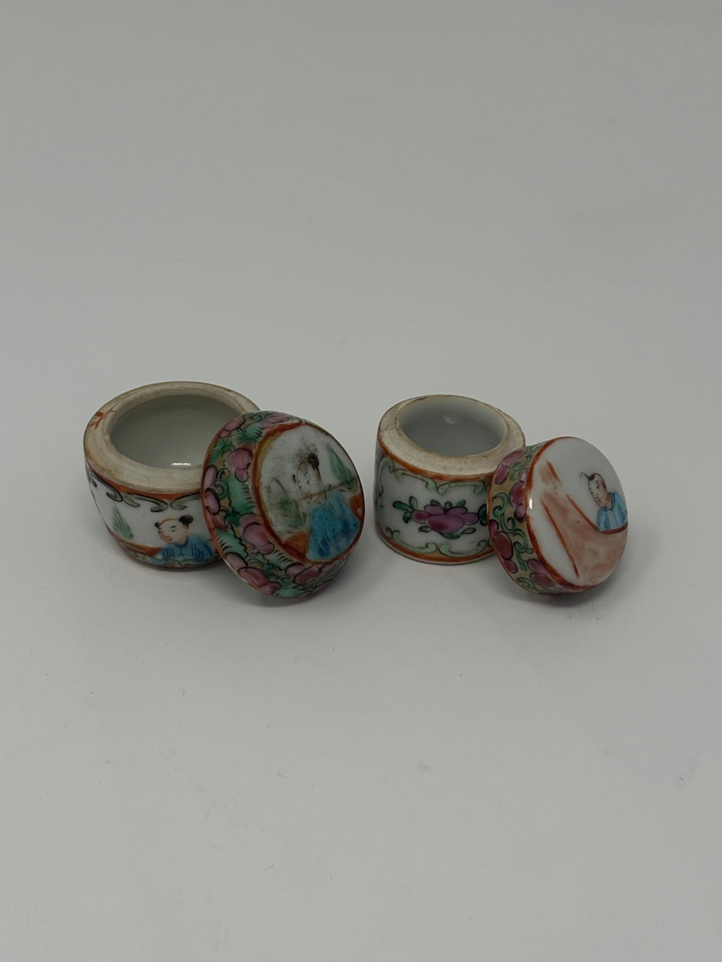 Pair of Handpainted 19th Century Rose Medallion Boxes