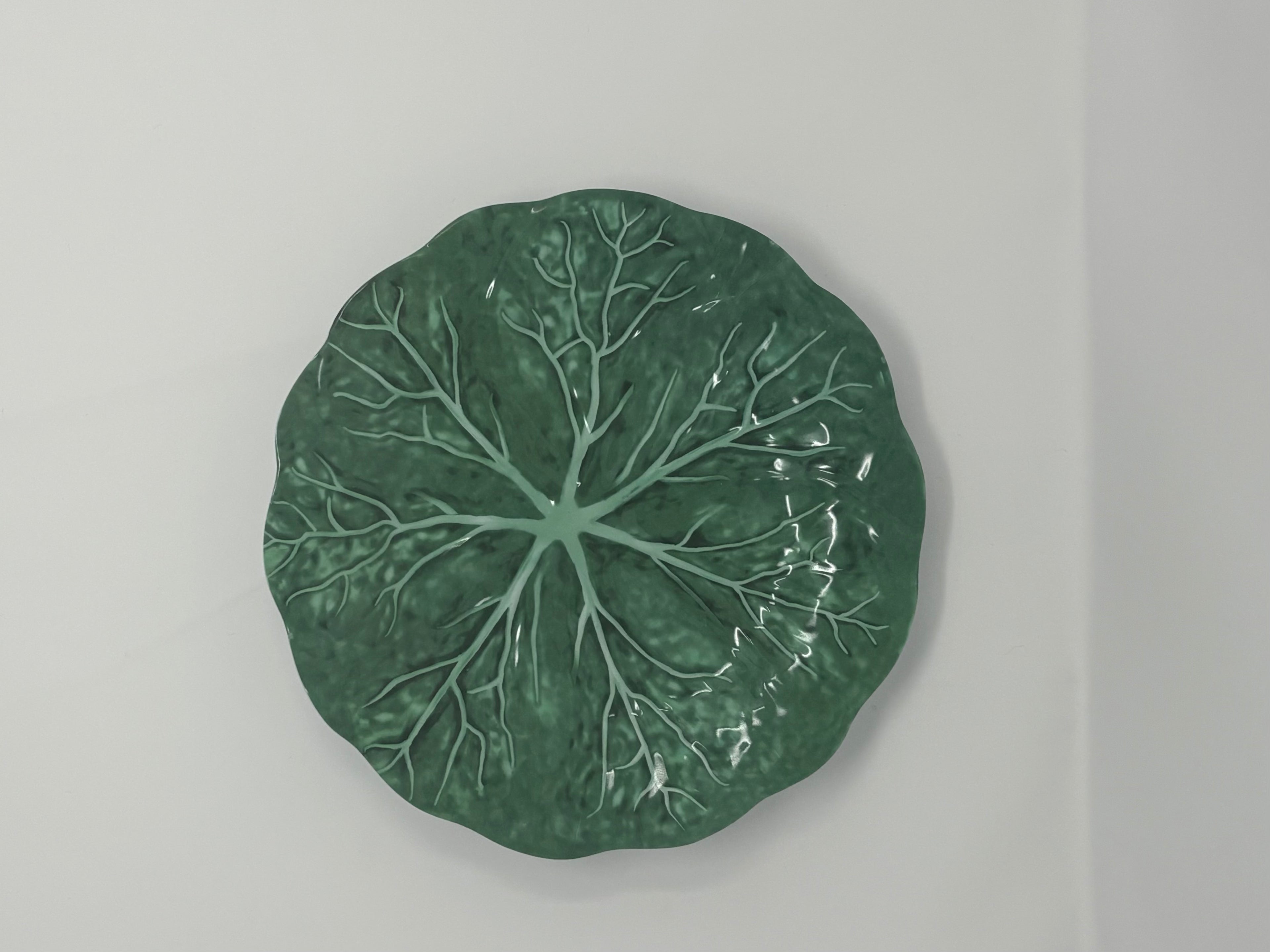 Set of 12 Plastic Cabbage Leaf Plates