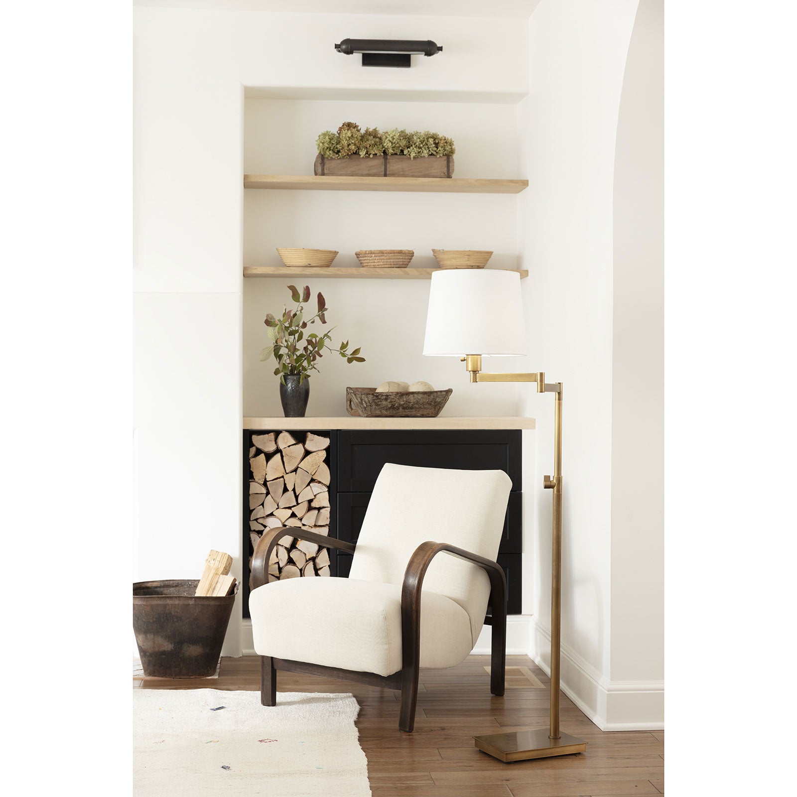 Virtue Floor Lamp (Natural Brass)