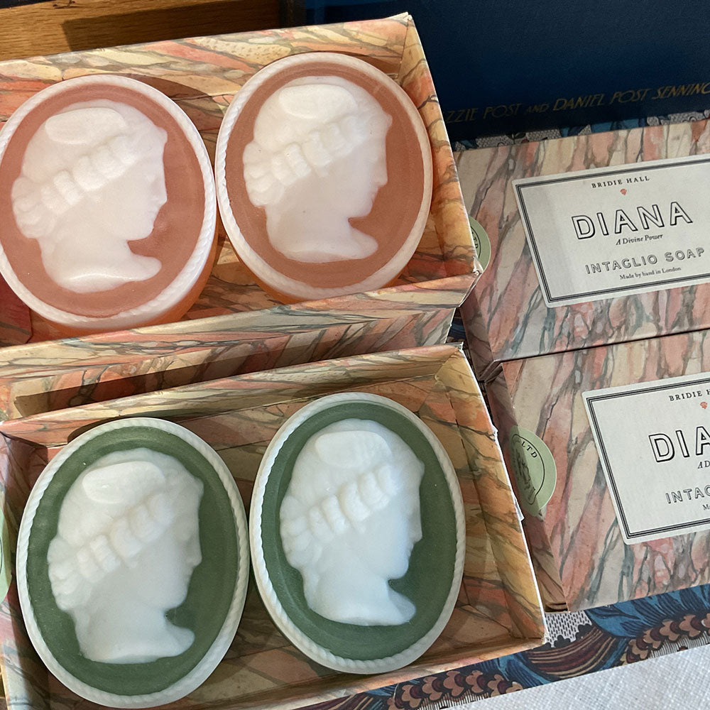 Diana Intaglio Soap Double Set