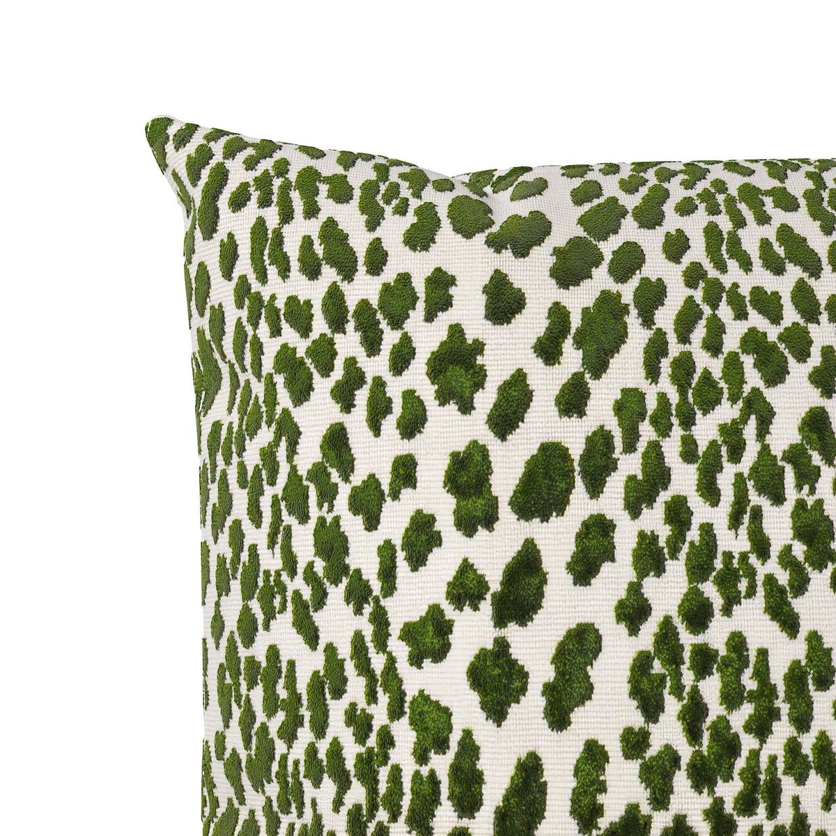 Glenbriar Throw Pillow (18x18) (22x22)