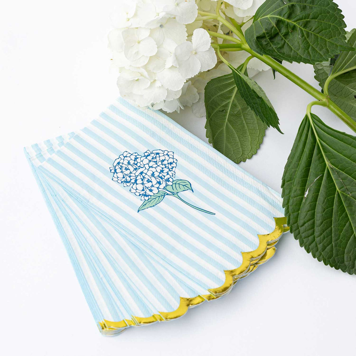 Hydrangea Blue Paper Guest Towels, 16-Count Pack